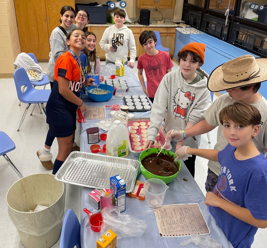 Making pastry for Israel - Weekly Program